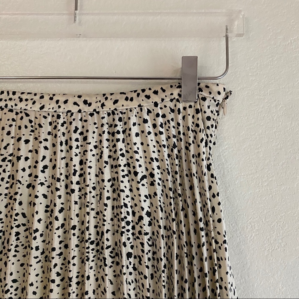 ASOS DESIGN satin pleat leopard midi skirt SZ 4